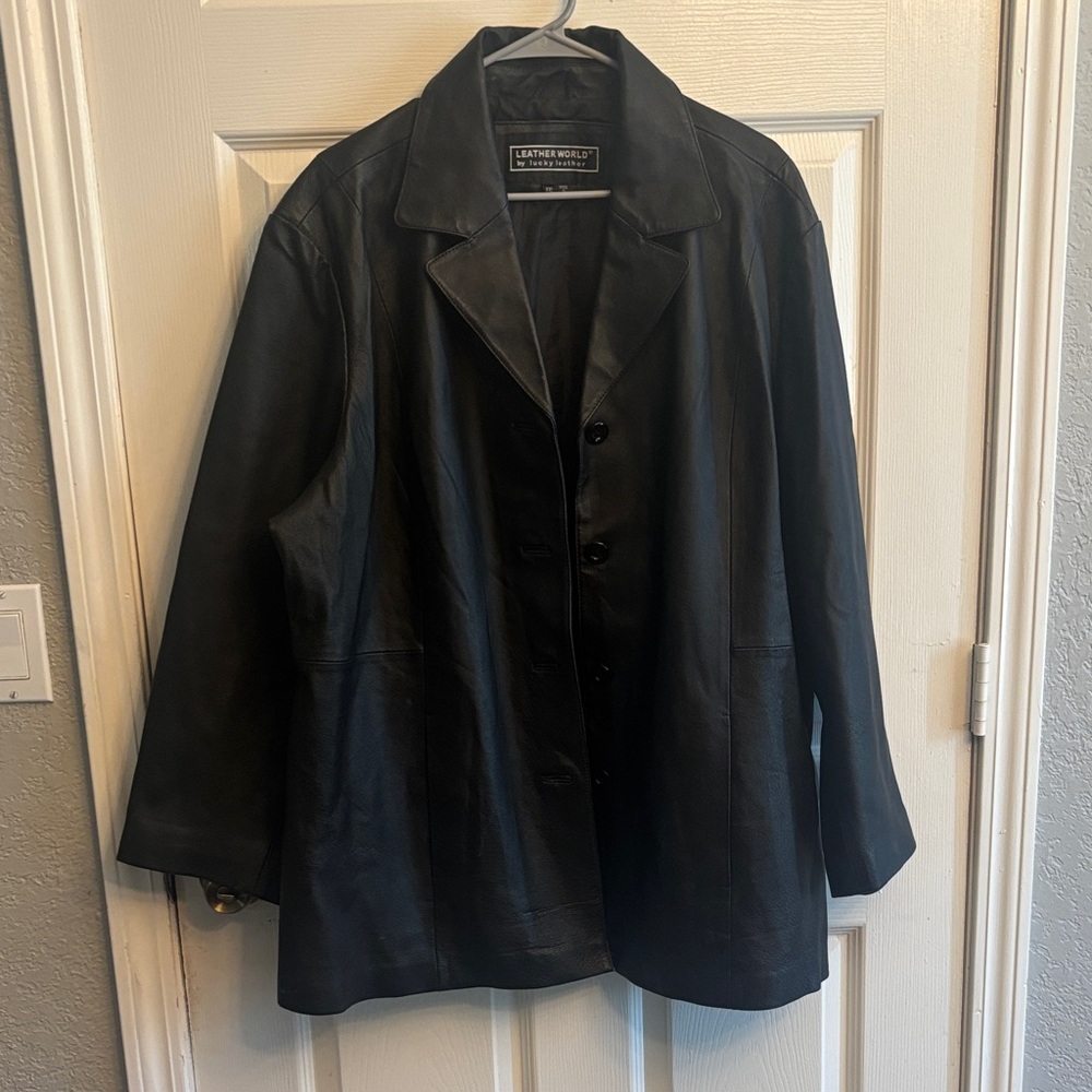 Leather World by Lucky Leather Men’s Leather Coat